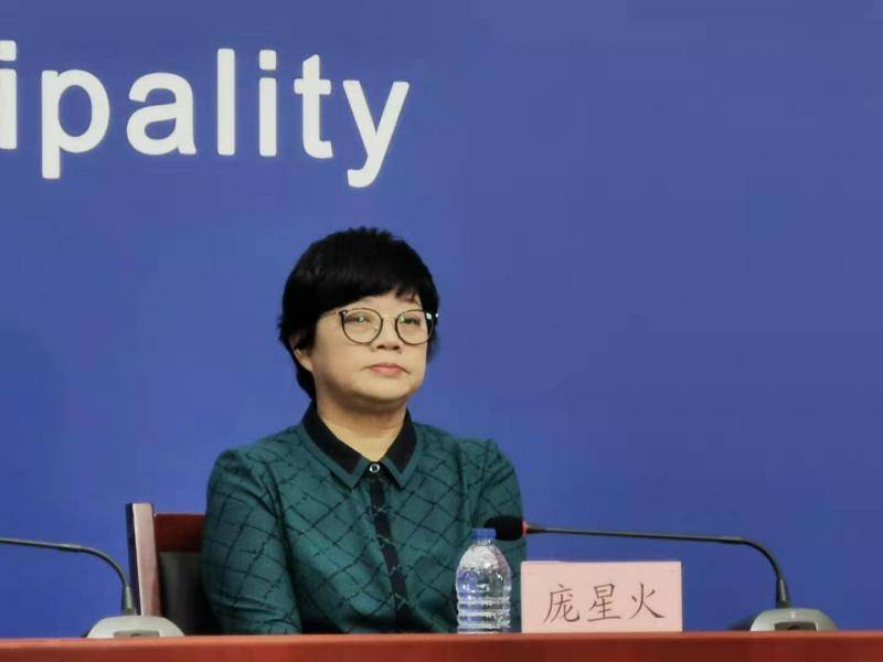 “昨日全国增1860确诊	” 全国昨日新增327例？-第2张图片