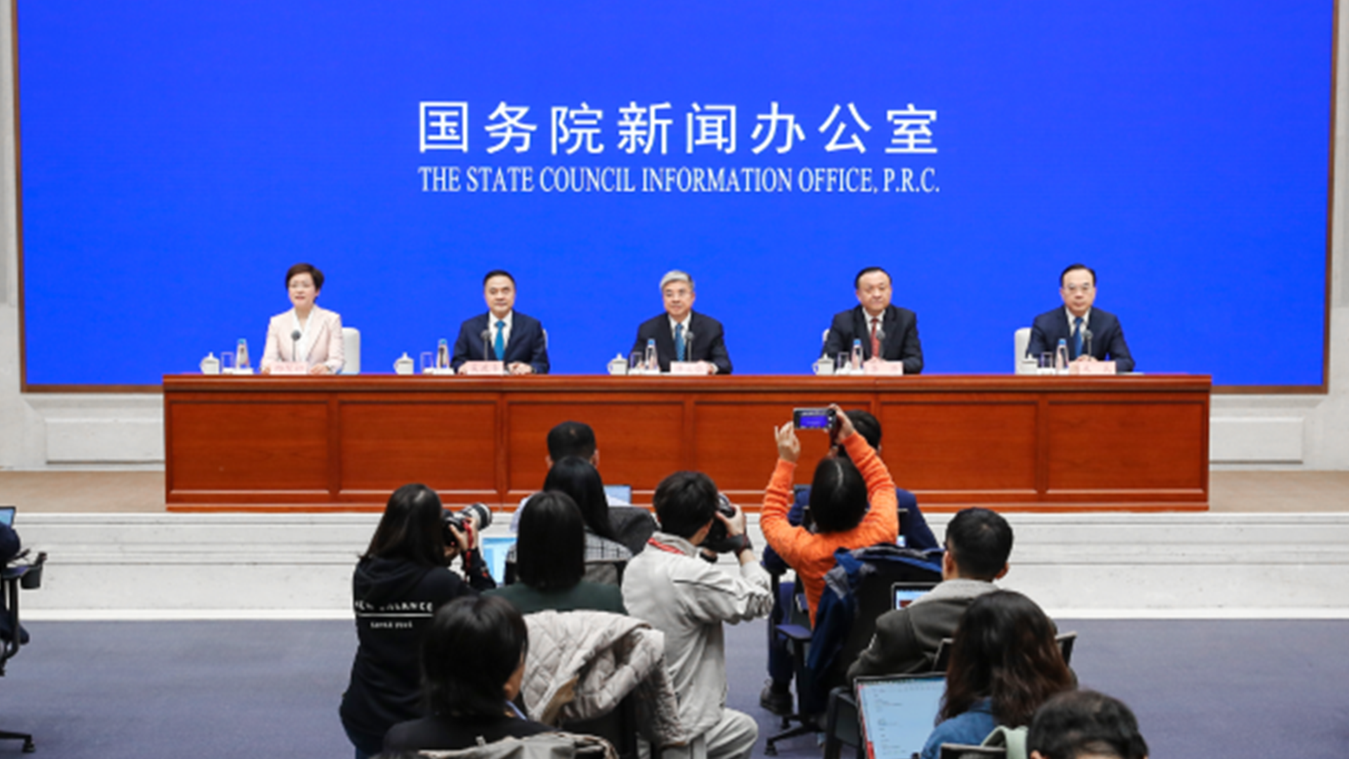 【上海疫情防控新闻发布会/上海疫情防控新闻发布会直播回放】-第1张图片